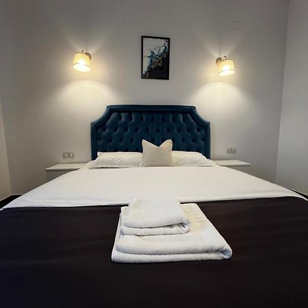 Cochet Boutique Hotel Targu Jiu Exterior photo